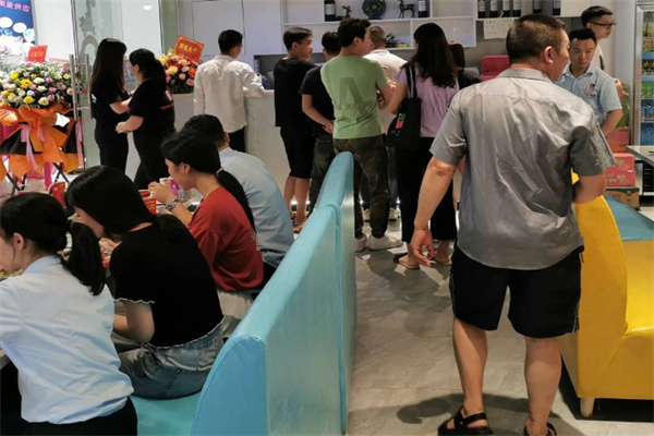 蜀味往事旋转小火锅