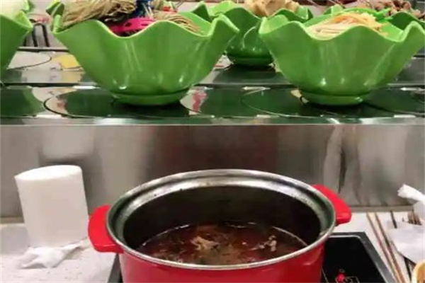 巴椒扇自选小火锅