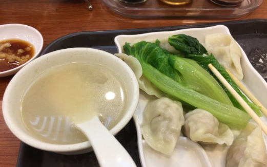 炳记饺子云吞店费多少钱？优势是什么