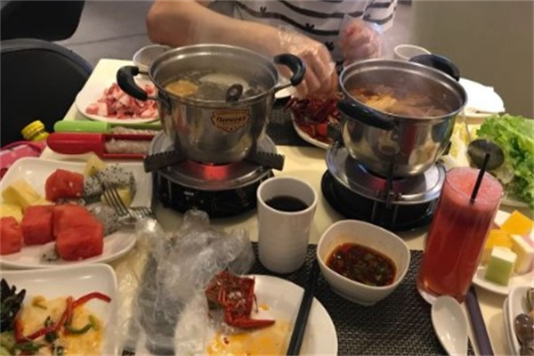 房车自助小火锅