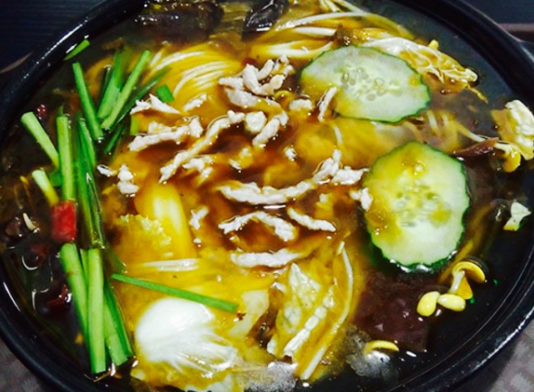 功夫酸菜米线费用高吗？怎么