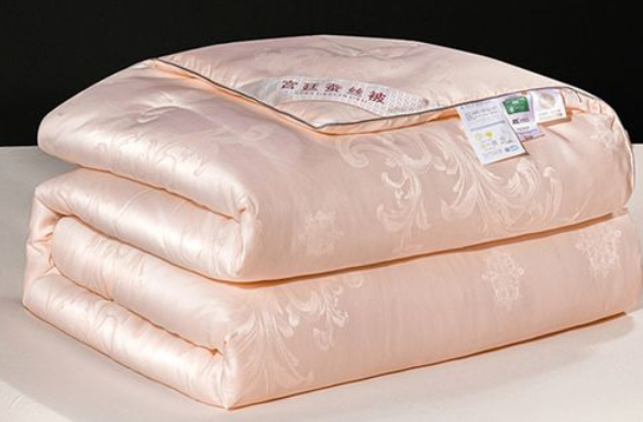 手工蚕丝被品牌有哪些？罗莱家纺蚕丝被设计美观大气