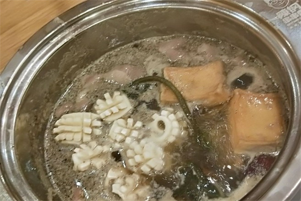 陈钢菌汤小火锅多少钱啊？费用少