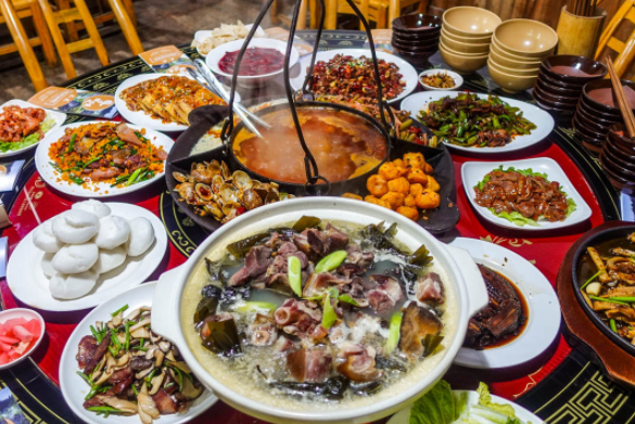 特色餐饮排行榜，光头佬水晶饺非常受欢迎