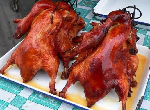 华馫都烤鸭坊费用多少钱？条件是什么