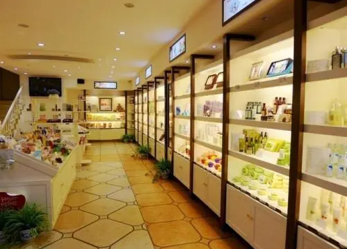 十大化妆品店品牌，丝芙兰不含任何添加剂