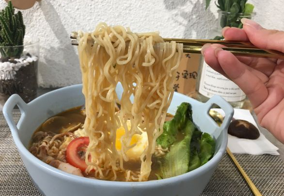 泡面工坊泡面小食堂多少钱？电话多少