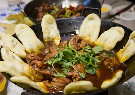 杭州地锅鸡排行榜？三胖地锅鸡肉质细嫩饱满
