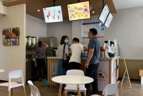 加盟奶茶店排行榜品牌有哪些？撞色奶茶受到消费者喜爱