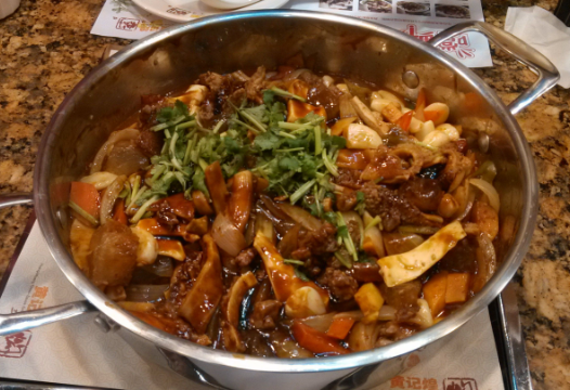锅小福三汁小焖锅