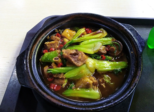 杨铭宇黄焖鸡米饭