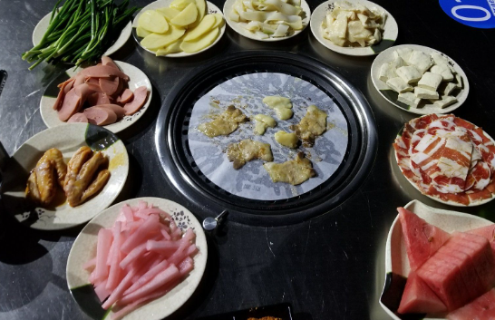 老帅哥碳烤肥牛
