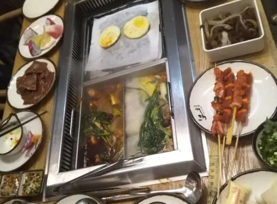 川渝又一村火锅烤肉自助