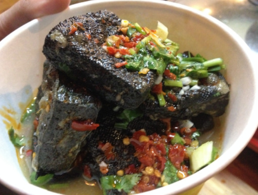 臭豆腐连锁店排行？黑色经典臭豆腐深受大家的关注