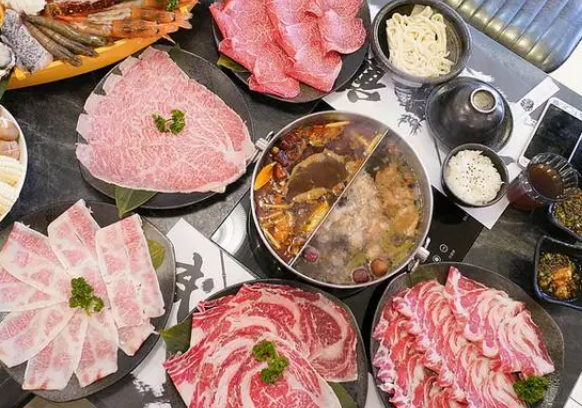 披头士和牛火锅