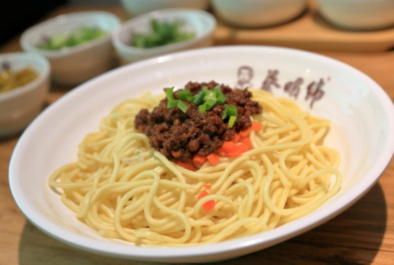 蔡明伟热干面