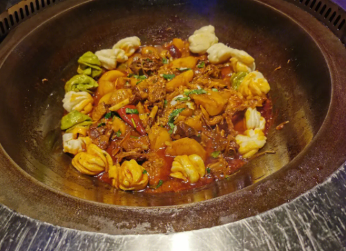 山河屯铁锅炖