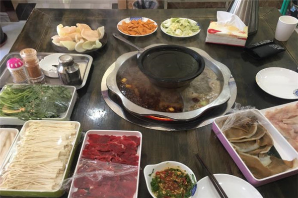 和事佬东北碳烤麻辣涮肚火锅产品 门店图片