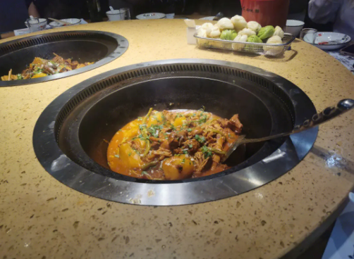 山河屯铁锅炖