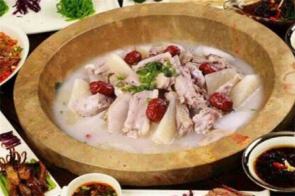 抚仙渔王蒸汽石锅鱼产品 门店图片