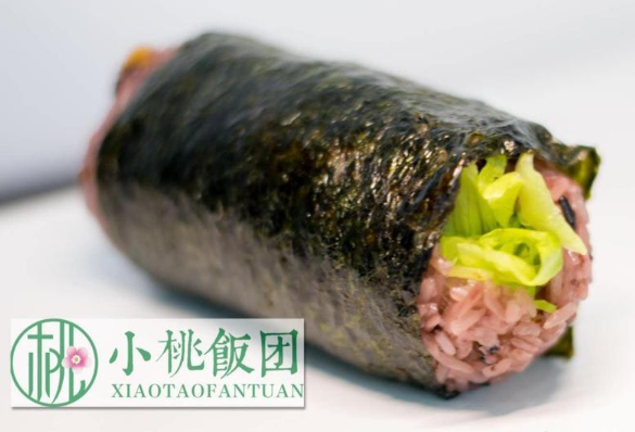 小桃饭团