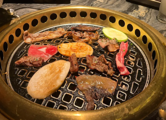 炭火烤肉品牌排行榜？梁山烤肉让门店有大量的客源