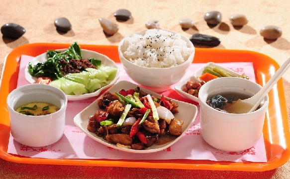 特色中式快餐店有哪些？快吉客中式快餐迎合消费心理