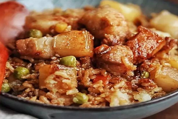 左耳知现烤焖汁饭