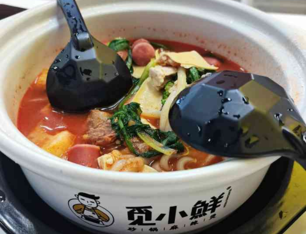 觅小鲜砂锅麻辣烫连锁店费用多少？总公司在哪