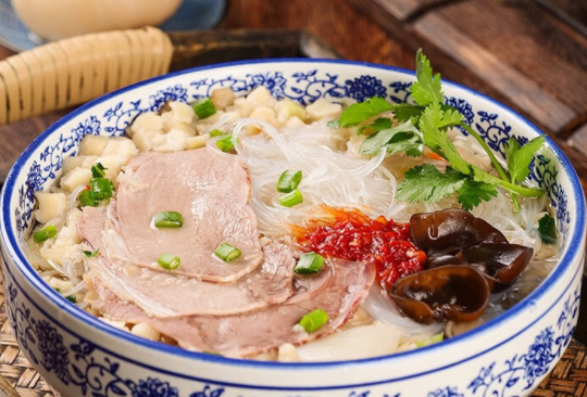 开一家老米家羊肉泡馍店需要多少钱？条件有哪些