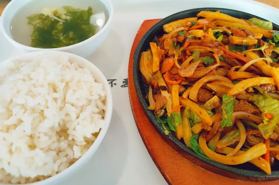 炽牛烤盘饭