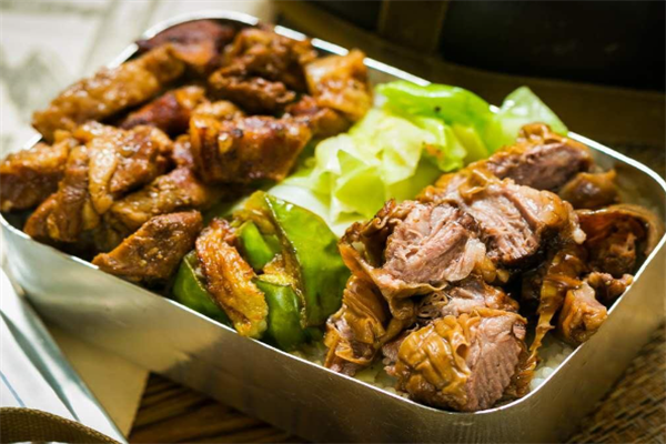 东北老饭盒产品 门店图片