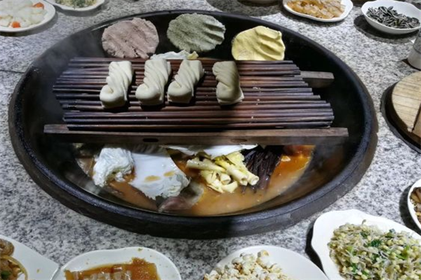 椒都阁木火熬鱼产品 门店图片