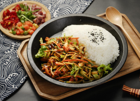 蘑菇爱上饭