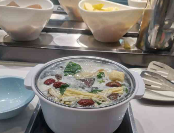 逛呲涮吧农民火锅