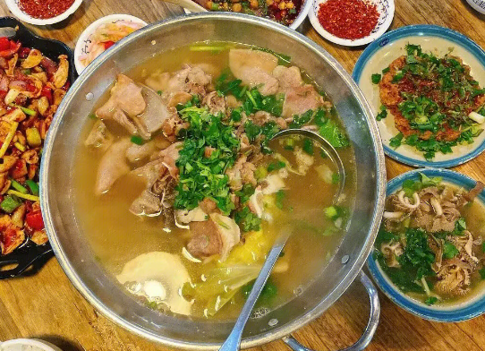 冯四娘跷脚牛肉