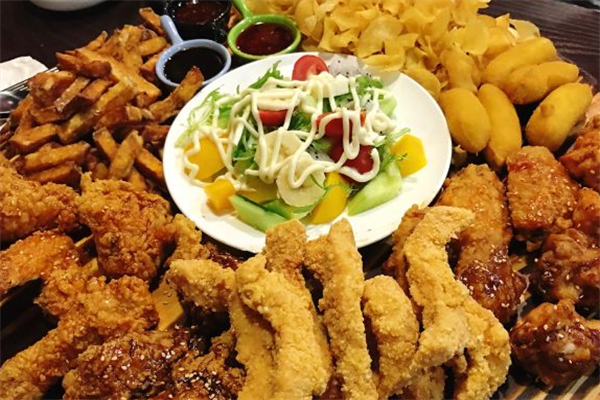 麦8度精酿啤酒炸鸡产品 门店图片