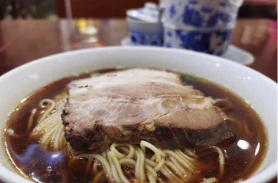 开个春悦小面馆需要什么手续？怎么
