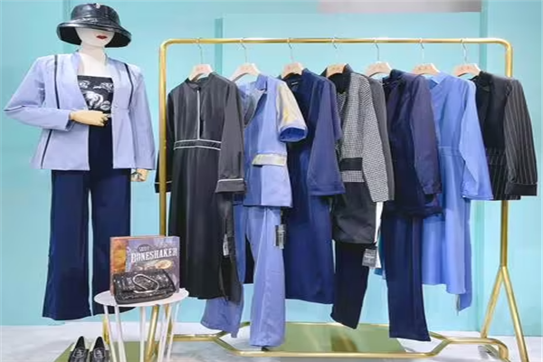 奈盈时装产品 门店图片