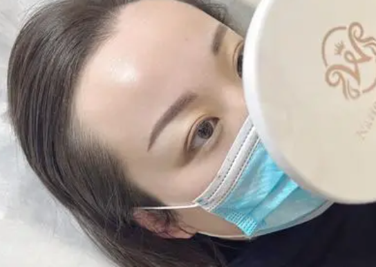 臣丽纹绣