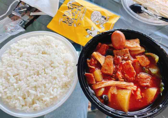 牛顿来了牛腩煲饭
