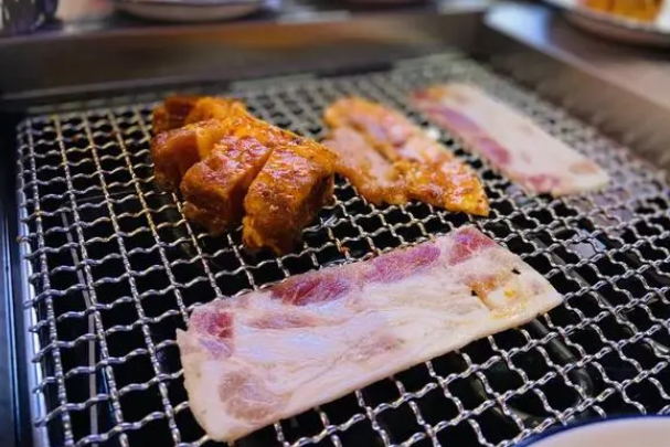 小猪查理