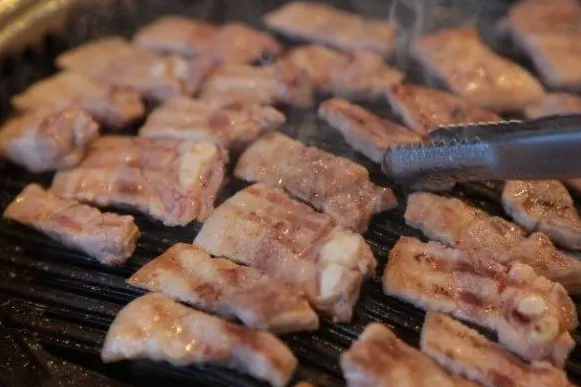 韩小屋烤肉饭店