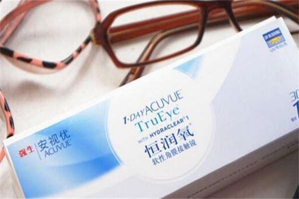强生安视优隐形眼镜产品 门店图片