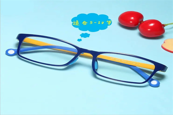 健康小天才眼镜产品 门店图片