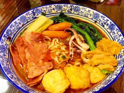 和轩麻辣烫