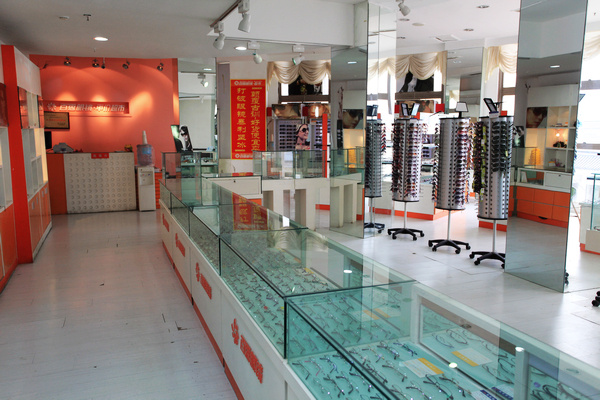 百秀眼镜产品 门店图片