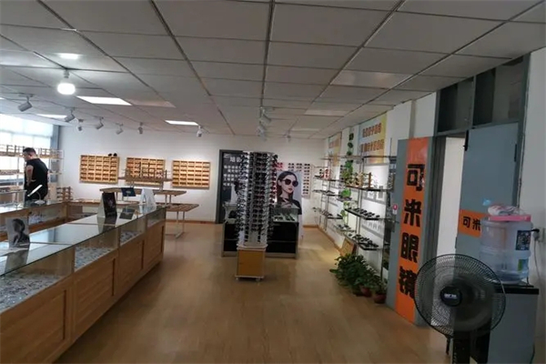 可米眼镜产品 门店图片