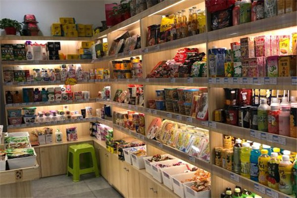 优品小站零食产品 门店图片