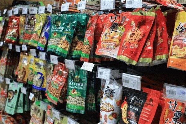 诱嘴儿零食产品 门店图片